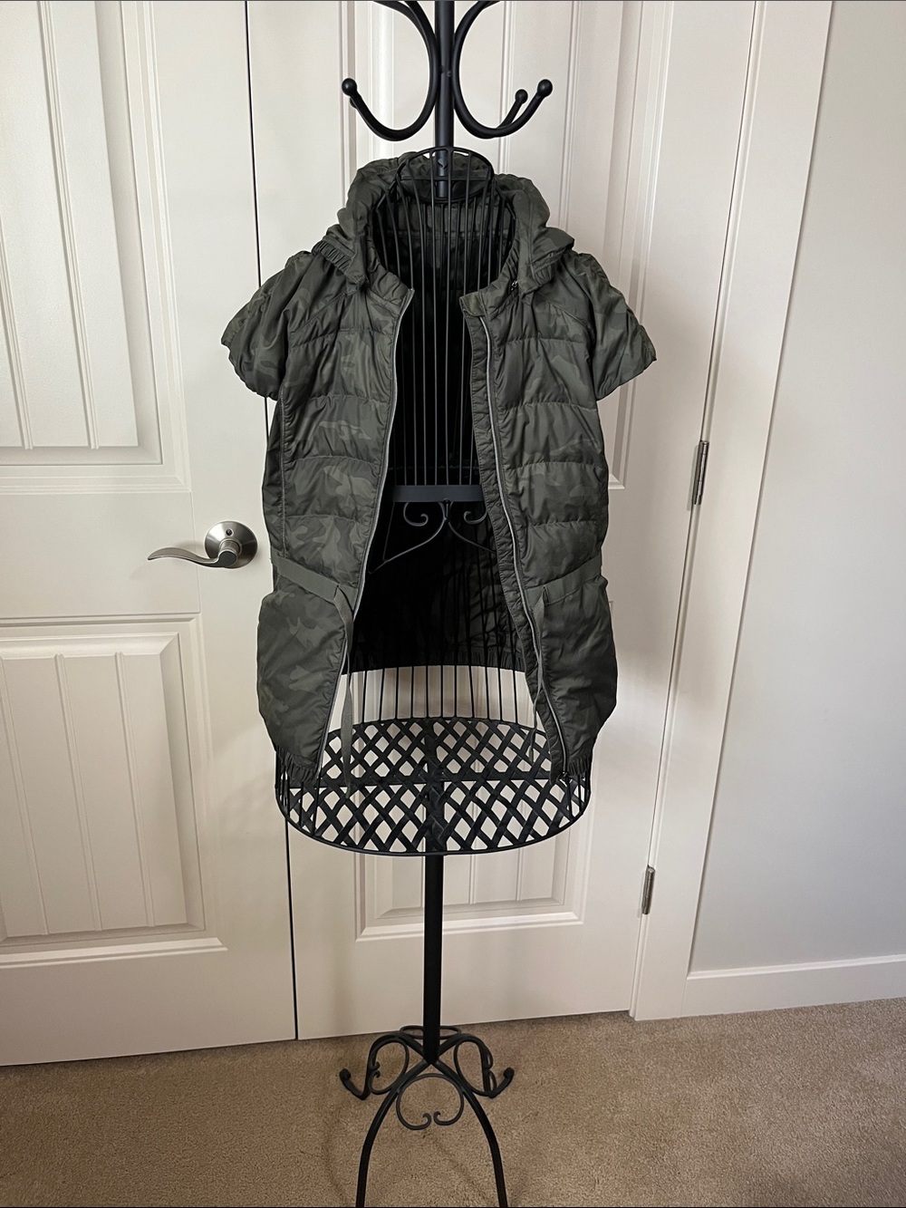lululemon athletica Olive Green Short Sleeve Puffer Vest